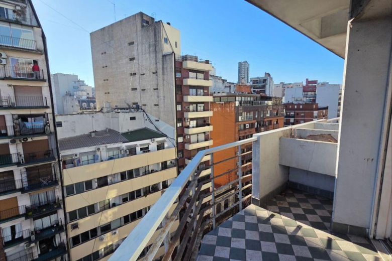Vista desde el balcón de un décimo piso
